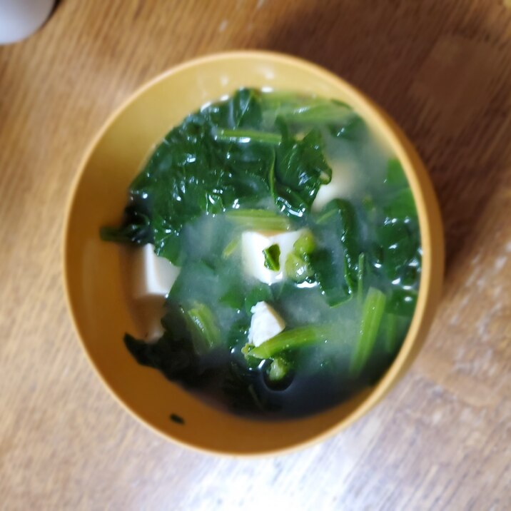 ほうれん草たっぷりの豆腐お味噌汁